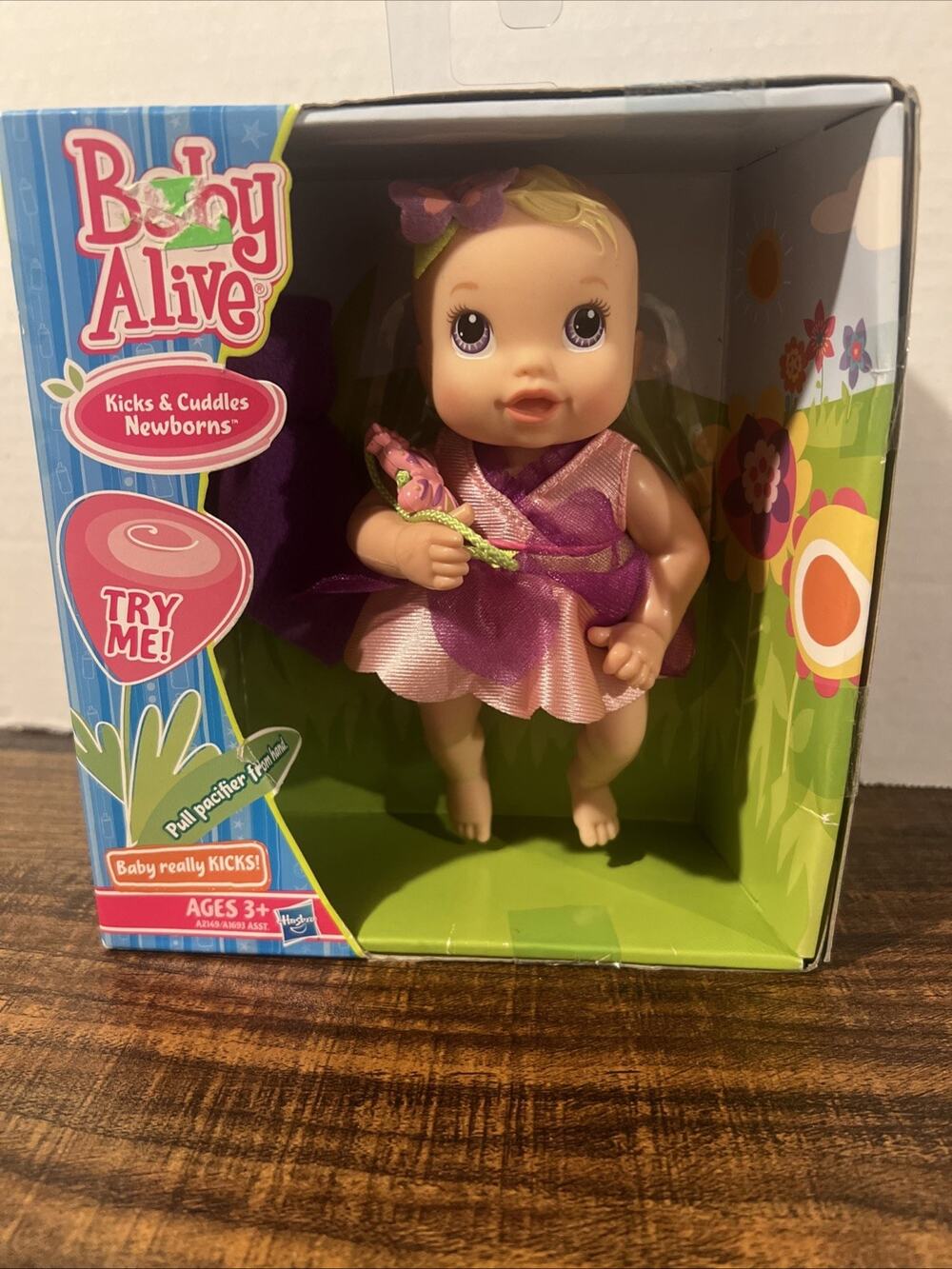 Baby Alive Kicks & Cuddles Newborns doll by Hasbro. Bottle Doesn’t Retract. NEW